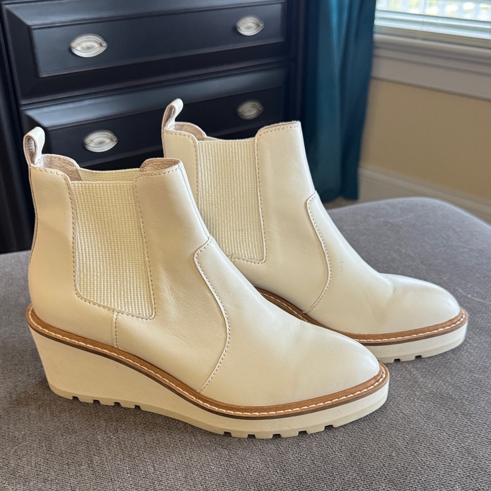 🆕 Cecelia New York Cream Wedge Boots